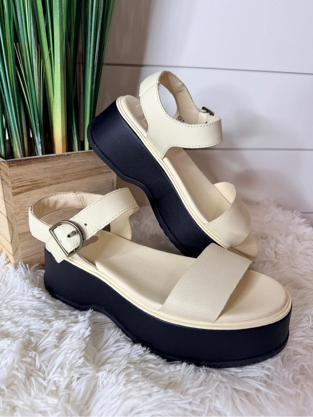 Sorel Dayspring Leather Strappy Chunky Platform Sandals Honey White Size 6.5